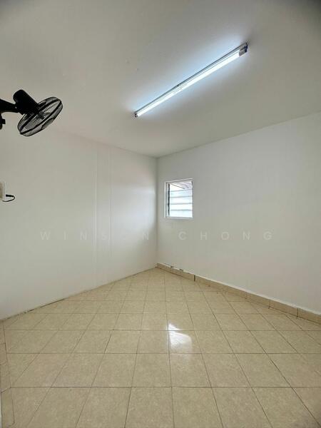 Untuk Disewa - 2-storey Terrace House at Kampung Jawa