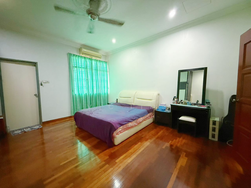 For Sale - 1.5-storey Terraced House at Taman Perling