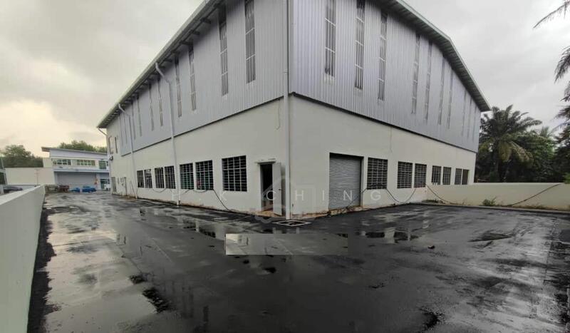 For Rent - 15,000sf Semi D Factory Warehouse Ijok