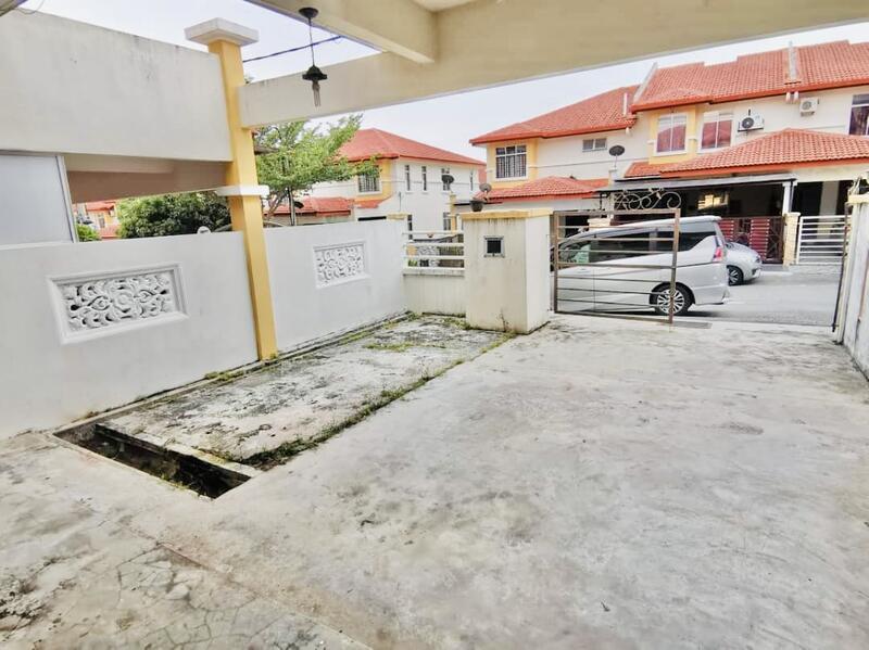 Untuk Disewa - Taman Mawar Sepang