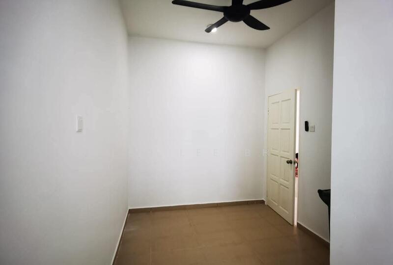 Untuk Dijual - Jalan Mutiara , Taman Mutiara Jaya, Skudai