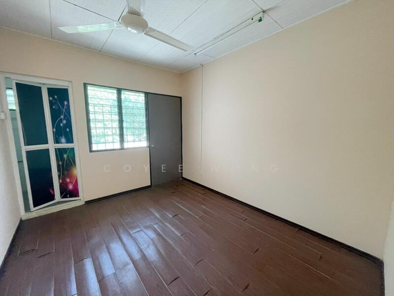 Bandar Menjalara, 2sty, End Lot, Freehold, 32x85, More Parking, Kepong untuk Untuk Dijual - RM 1,350,000, Feb 2026 - PropertyGuru.com.my