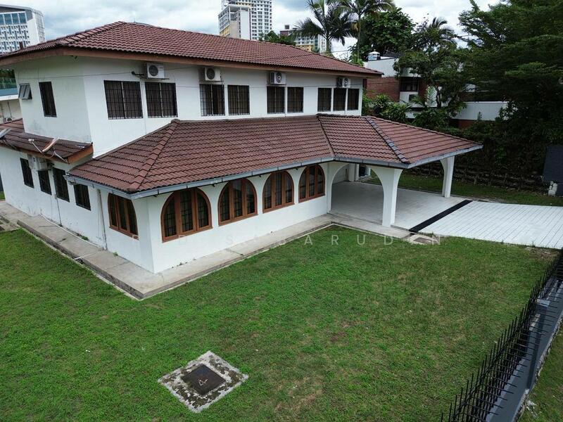 Untuk Disewa - Prime Location Bungalow @ Jalan Maktab, Semarak