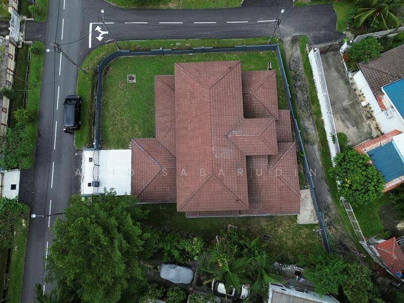 Untuk Disewa - Prime Location Bungalow @ Jalan Maktab, Semarak