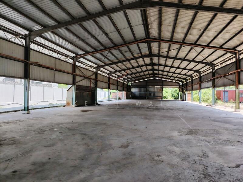 For Sale - Sungai Tiram @ Ulu Tiram 17 acres Medium Industrial Land with Factory For Sale