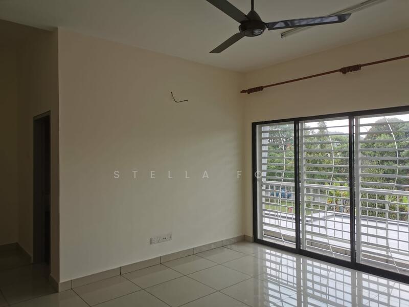 Untuk Disewa - Evira @ Warisan Puteri