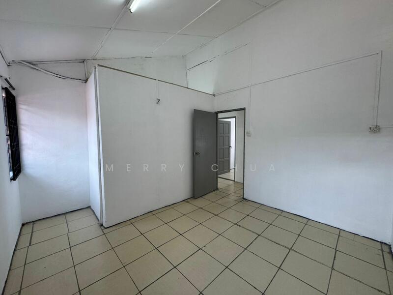 Untuk Dijual - Ulu Tiram Bukit Tiram Double Storey