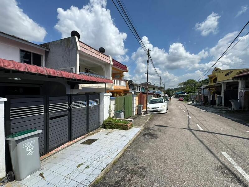 Untuk Dijual - Ulu Tiram Bukit Tiram Double Storey