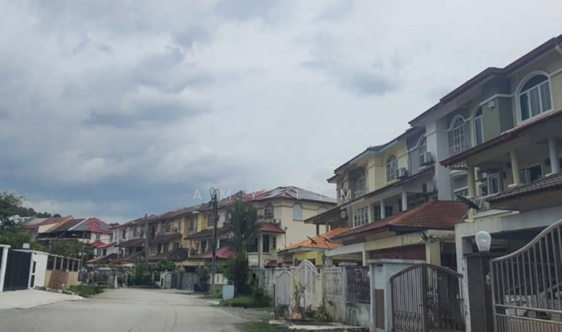 Untuk Dijual - 2.5-storey Terraced House at Bandar Puteri Puchong