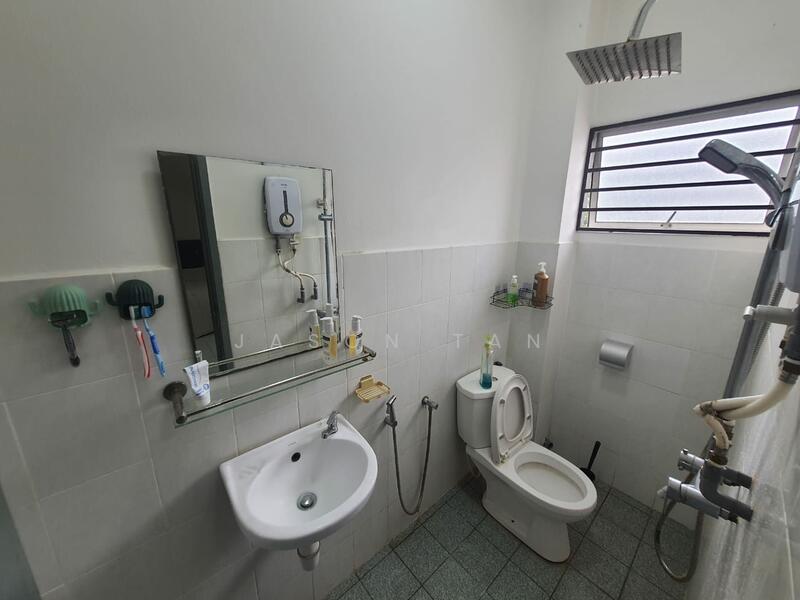 2-storey Terraced House for Sale in Bandar Putra Permai (Seri Kembangan) - Jason Tan - PropertyGuru.com.my