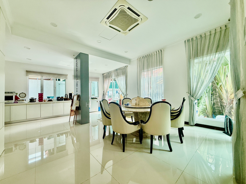 Untuk Dijual - 3-storey Terraced House at Beverly Heights