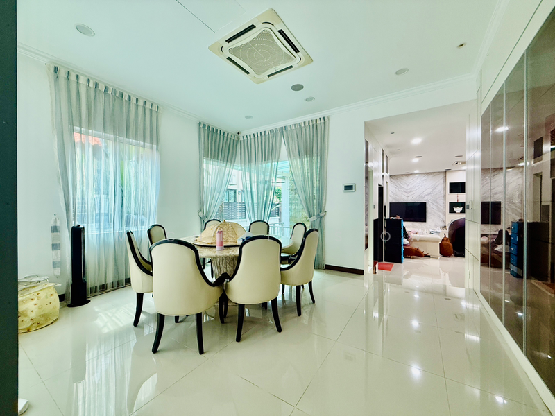 Untuk Dijual - 3-storey Terraced House at Beverly Heights