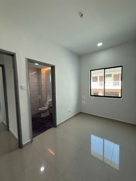 Rumah Teres 2 Tingkat untuk Dijual di Taman Molek (Johor Bahru) - Raymond Cheon - PropertyGuru.com.my