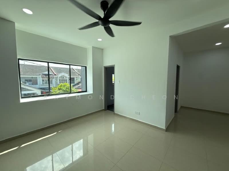 Rumah Teres 2 Tingkat untuk Dijual di Taman Molek (Johor Bahru) - Raymond Cheon - PropertyGuru.com.my