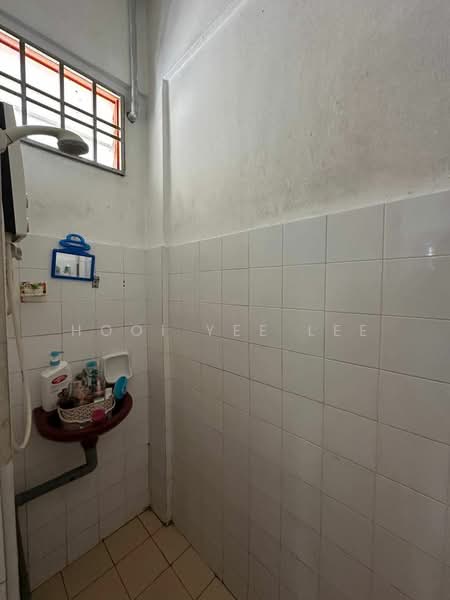 Flat for Sale at Flat Taman Perling - Hooi Yee Lee - PropertyGuru.com.my