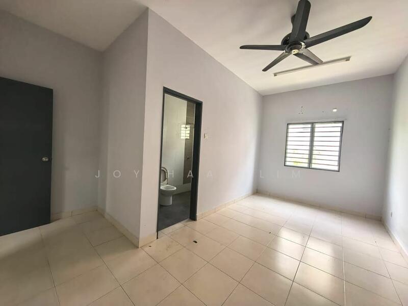 For Rent - Semi-Detached House at Bandar Seri Coalfields
