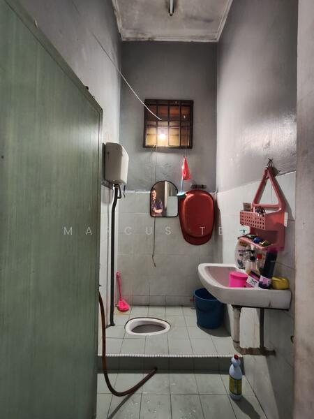 For Sale - Pontian Pontian Pontians