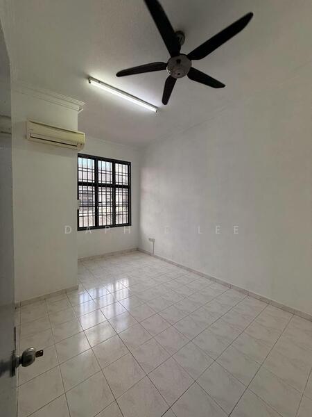 Untuk Disewa - Taman Desa Cemerlang