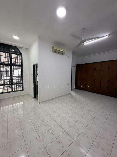 Untuk Disewa - Taman Desa Cemerlang