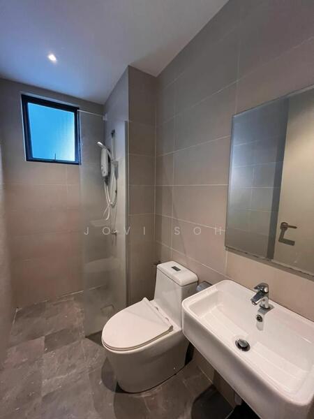 Untuk Disewa - Far East