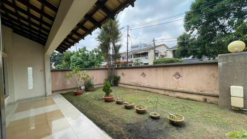 For Sale - Semi-Detached House at Taman Overseas Union (Taman Oug)