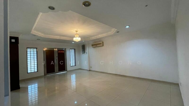 For Sale - Semi-Detached House at Taman Overseas Union (Taman Oug)