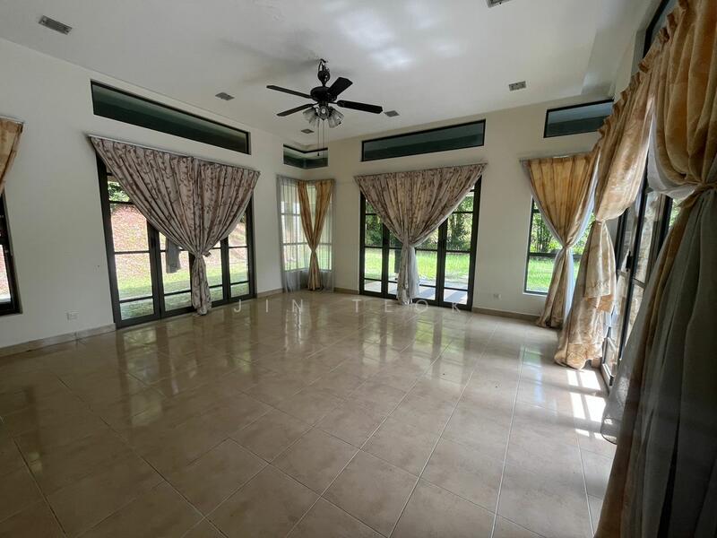 Untuk Dijual - Ledang Heights Bungalow with Swimming Pool Johor Bahru
