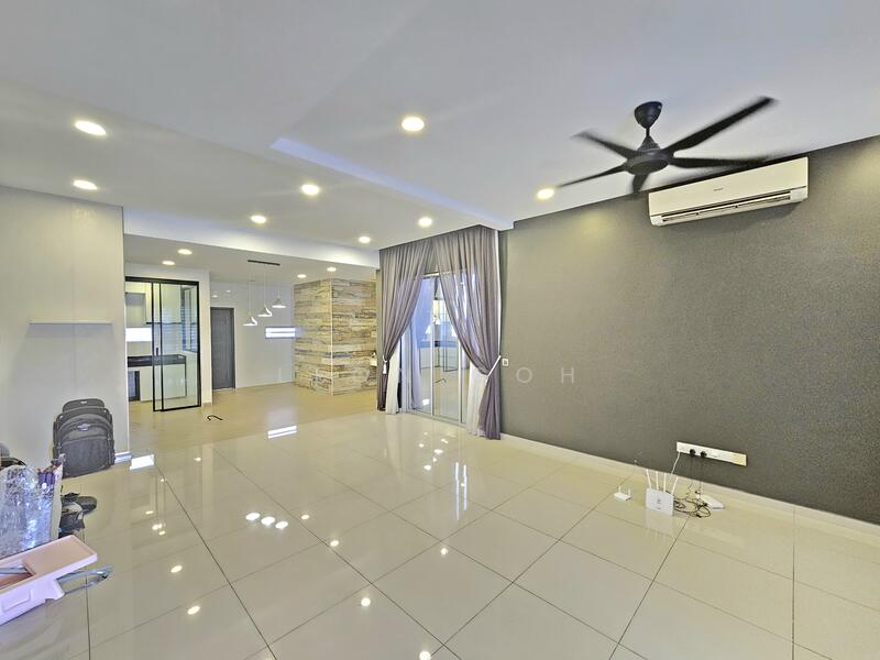 For Sale - Livia Rimbayu