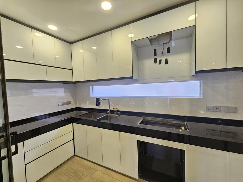 Untuk Dijual - Livia Rimbayu