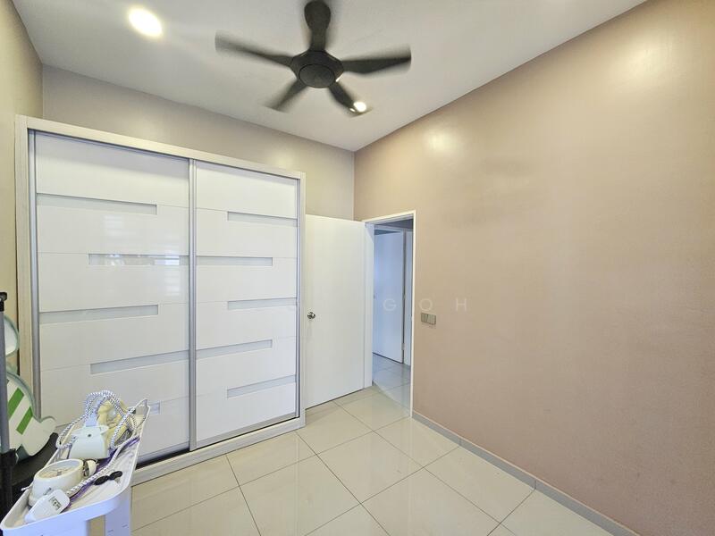 Untuk Dijual - Livia Rimbayu