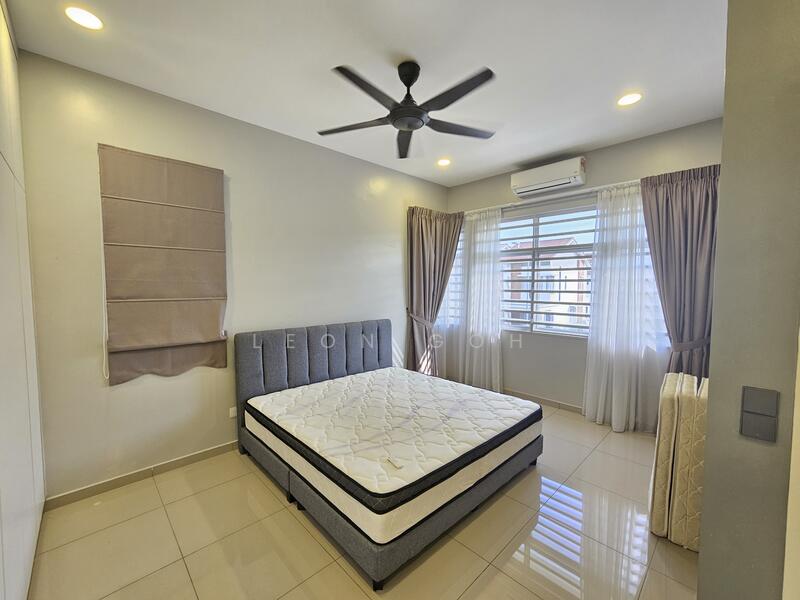For Sale - Livia Rimbayu