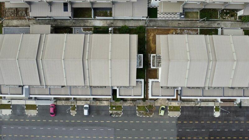 Untuk Dijual - 2-storey Terrace House at Batu Kawa