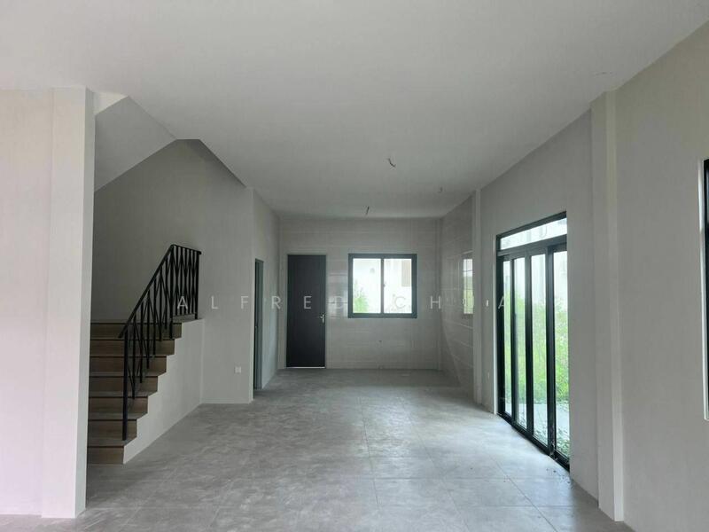 Untuk Dijual - 2-storey Terrace House at Batu Kawa