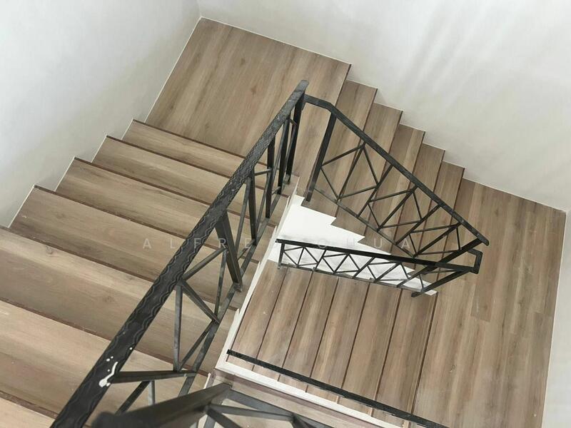 Untuk Dijual - 2-storey Terrace House at Batu Kawa