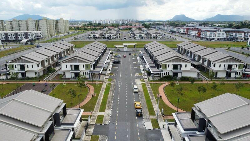 Untuk Dijual - 2-storey Terrace House at Batu Kawa