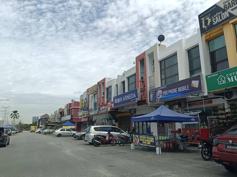 For Sale - Taman Bukit Mutiara ( ROI 4.2% + / Facing Main Road ) Double Storey Shoplot