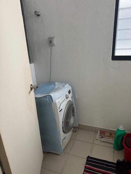 Untuk Dijual - Lakeville Residence