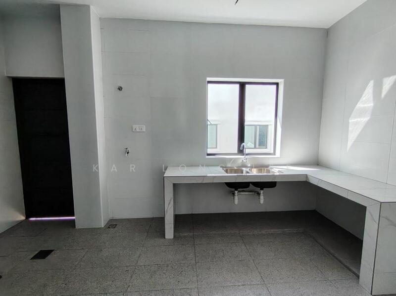 For Sale - 2-storey Terrace House at Taman Shatin