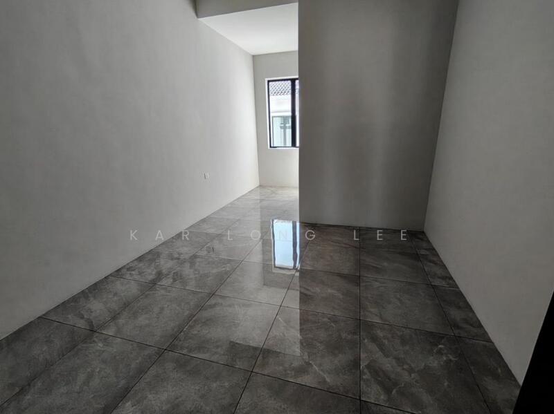 For Sale - 2-storey Terrace House at Taman Shatin