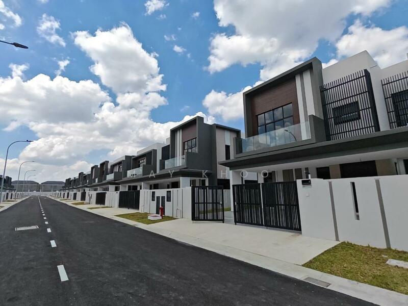 Untuk Dijual - Danga Sutera