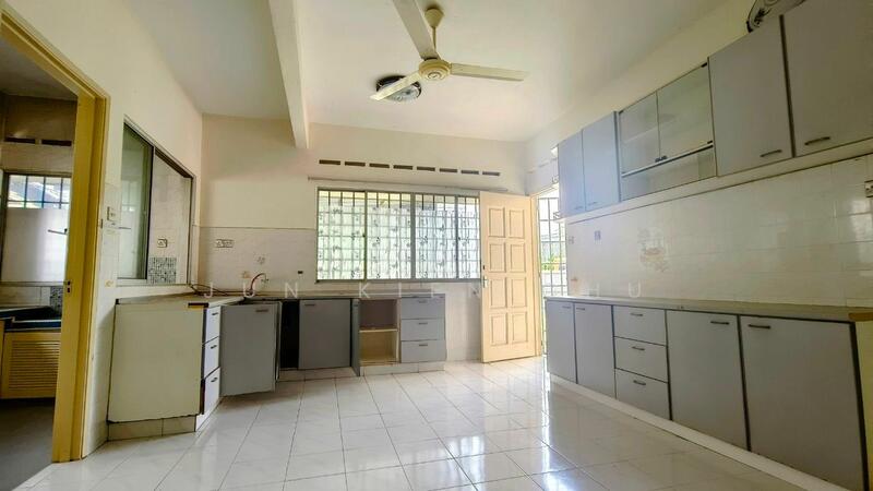 For Sale - 2-storey Terrace House at Taman Kosas