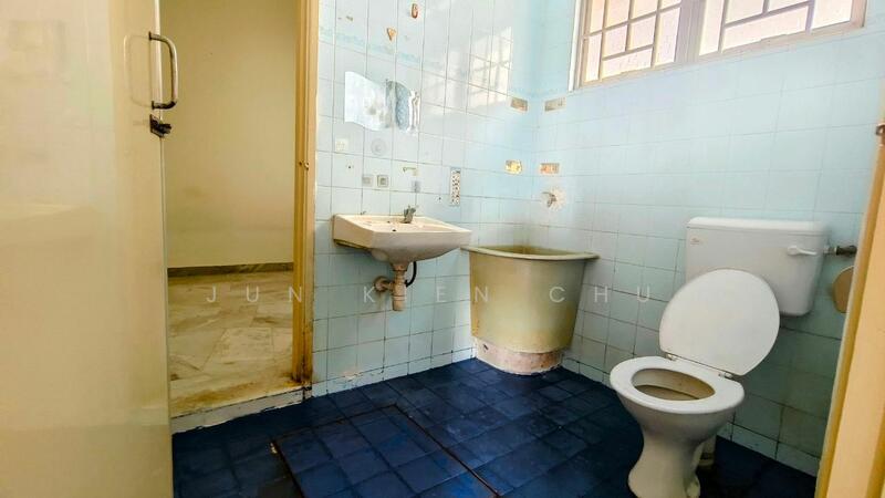 For Sale - 2-storey Terrace House at Taman Kosas