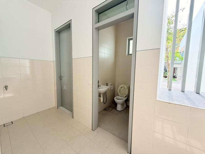 Rumah Teres 3-Tingkat untuk Dijual di Cyberjaya (Selangor) - Jared Wong - Bathroom - PropertyGuru.com.my
