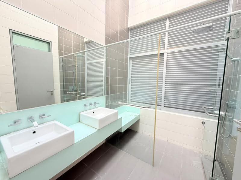 Rumah Teres 3-Tingkat untuk Dijual di Cyberjaya (Selangor) - Jared Wong - Bathroom - PropertyGuru.com.my