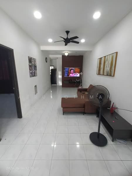 1-storey Terraced House for Sale in Taman D'ambang Kota (Lukut) - Azrul Othman - Living Room - PropertyGuru.com.my
