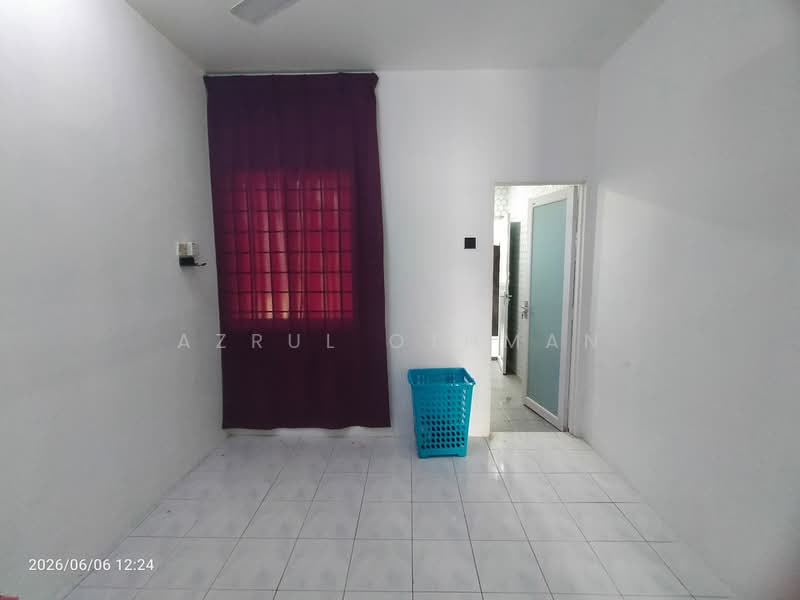1-storey Terraced House for Sale in Taman D'ambang Kota (Lukut) - Azrul Othman - Interior - PropertyGuru.com.my