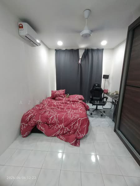 1-storey Terraced House for Sale in Taman D'ambang Kota (Lukut) - Azrul Othman - Bedroom - PropertyGuru.com.my