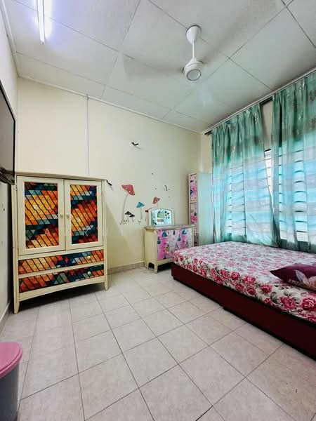 2.5-storey Terraced House for Sale in Lavender Heights (Senawang) - Azrul Othman - Bedroom - PropertyGuru.com.my