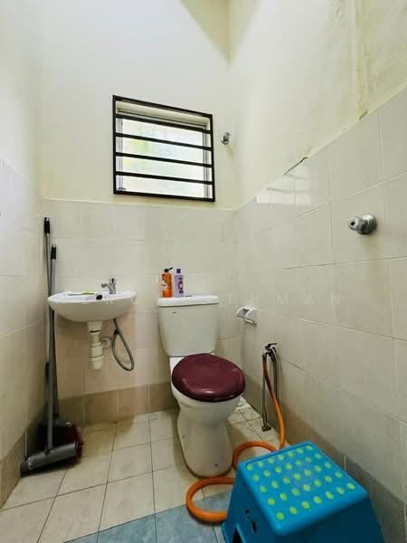 2.5-storey Terraced House for Sale in Lavender Heights (Senawang) - Azrul Othman - Bathroom - PropertyGuru.com.my