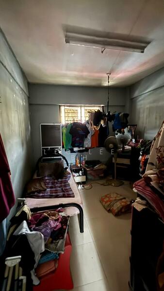 For Sale - Flat Daisy